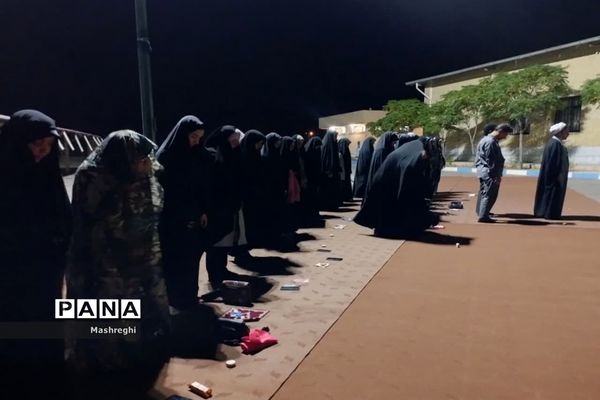 حضور دانش‌آموزان سمپاد و نمونه دولتی در برنامه مانور رزم شبانه