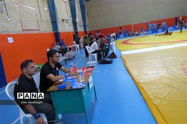 مرحله فینال رقابت‌های کشتی آزاد و فرنگی دانش‌آموزان خراسان شمالی