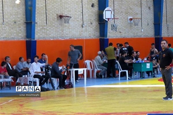 مرحله فینال رقابت‌های کشتی آزاد و فرنگی دانش‌آموزان خراسان شمالی