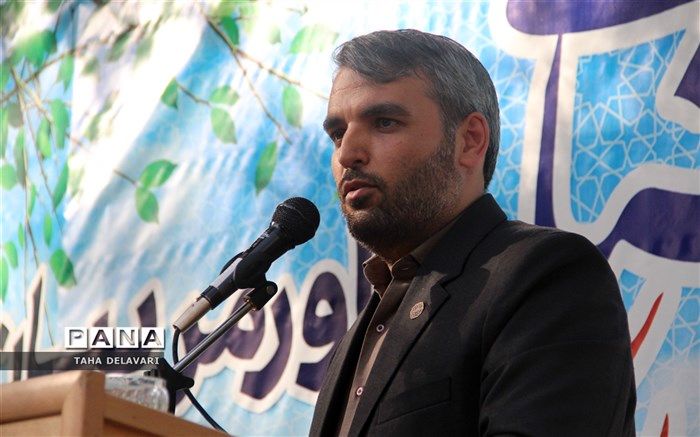 حضور در اردوهای سازمان دانش‌آموزی، تمرین مشق نظم در زندگی برای دانش‌آموزان را به ارمغان می‌آورد/فیلم