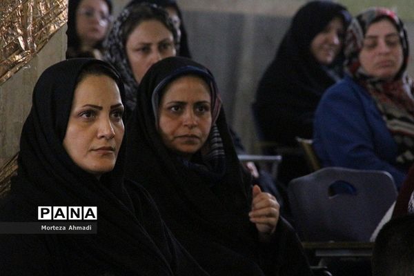 همایش هدایت تحصیلی با محوریت طراحی مسیر زندگی در مدرسه نور ولایت