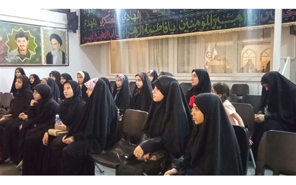 رونمایی از کتاب خاطرات یک کودک شهید پنج ساله در قم