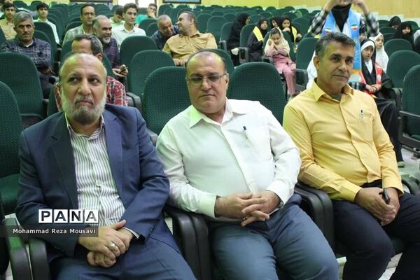 تجلیل از مربیان  و فعالان سازمان دانش آموزی منطقه شبانکاره