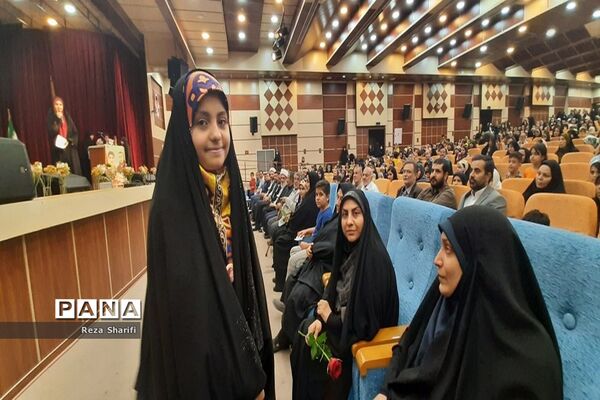 اجتماع خواهران آرمان مدافعان حریم خانواده در بوشهر