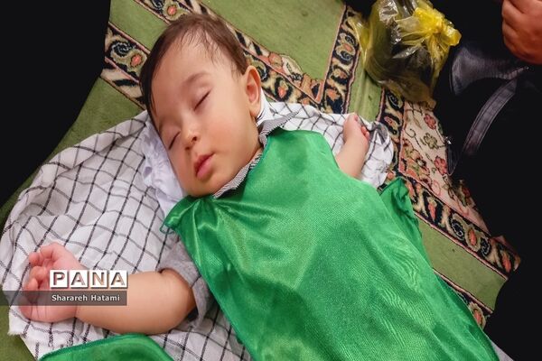 مراسم شیرخوارگان در مصلی بزرگ امام خمینی (ره) شهرکرد