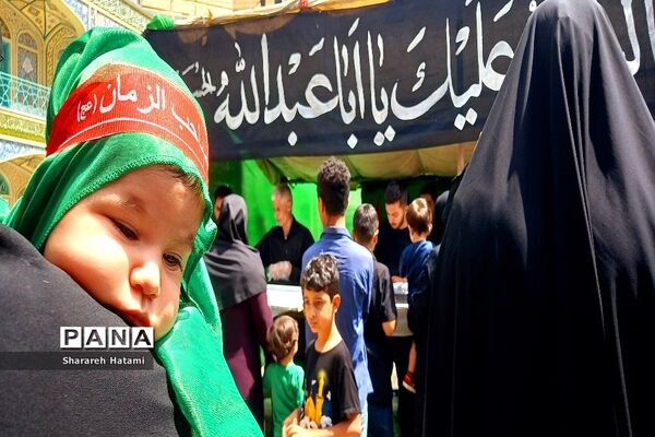 مراسم شیرخوارگان در مصلی بزرگ امام خمینی (ره) شهرکرد