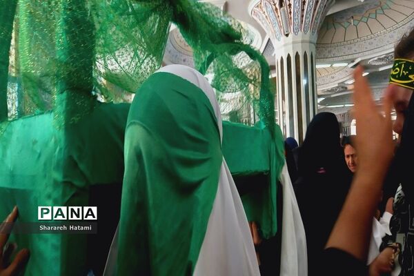 مراسم شیرخوارگان در مصلی بزرگ امام خمینی (ره) شهرکرد