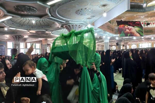 برگزاری همایش شیرخوارگان حسینی در مصلی امام خمینی (ره)  شهرکرد
