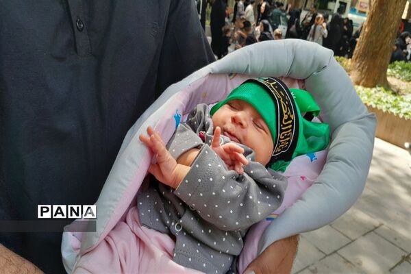 مراسم شیرخوارگان حسینی  در گذر فرهنگی چهارباغ اصفهان