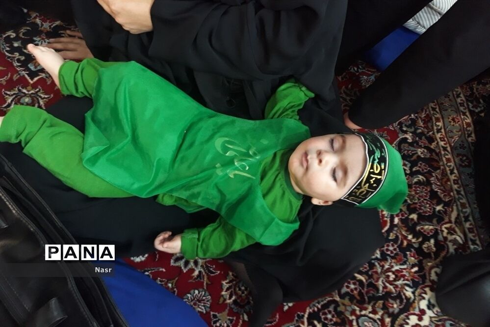 برگزاری همایش شیرخوارگان حسینی در مهدیه رباط اصفهان
