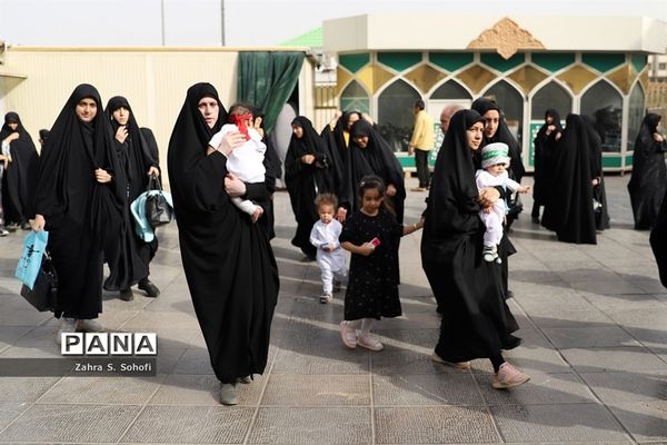 همایش شیرخوارگان حسینی در حرم مطهر حضرت معصومه(س)