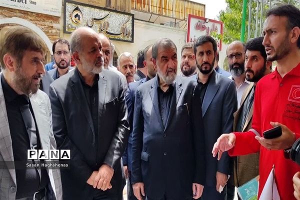 بازدید وزیر کشور از اردوی جهادی قرارگاه توانمندسازی محلات کم برخوردار در اسلامشهر