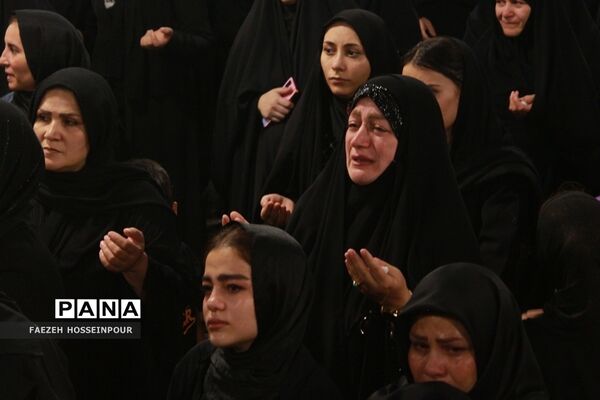 اجتماع بزرگ شیرخوارگان حسینی در بهارستان‌ دو