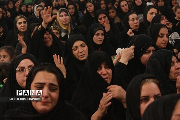 اجتماع بزرگ شیرخوارگان حسینی در بهارستان‌ دو