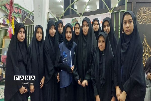 مراسم شیرخوارگان حسینی در مصلی شهر گز برخوار