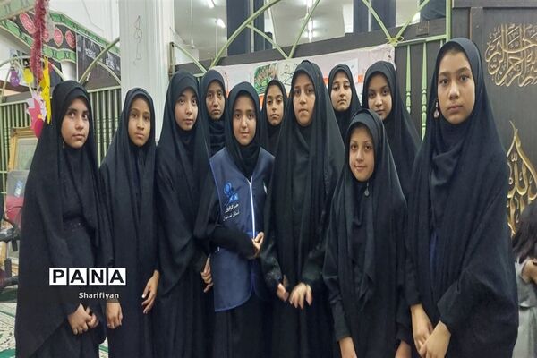 مراسم شیرخوارگان حسینی در مصلی شهر گز برخوار