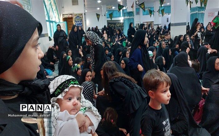 هم‌نوایی شیرخوارگان و مادران در سطح شهرستان نایین با حضرت رباب/ فیلم