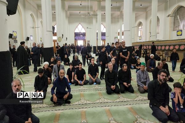 قرائت بیانیه عفاف و حجاب در نماز جمعه بافق توسط رئیس مجلس دانش‌آموزی دختران بافق