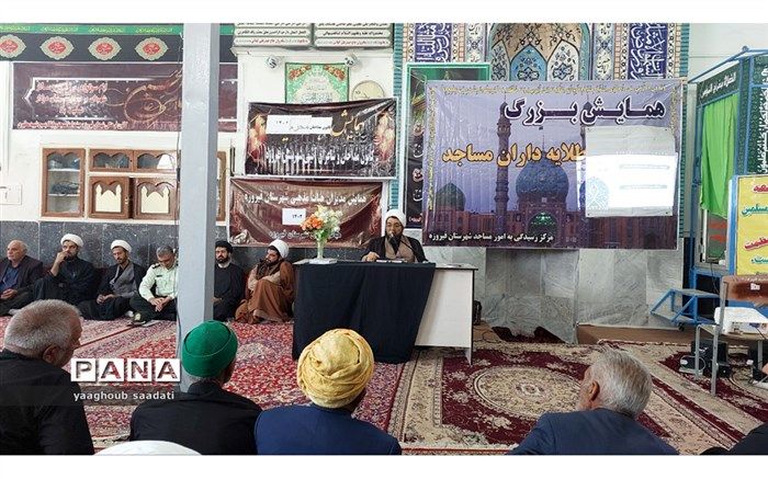 کمرنگ جلوه دادن مشارکت‌ مردم در عرصه‌های دینی، از اقدامات دشمن است