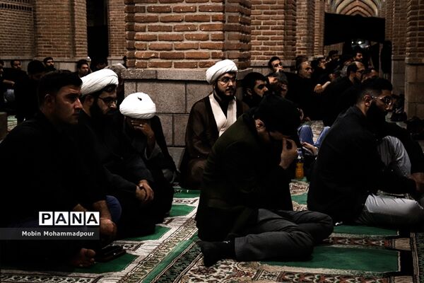 مراسم سوگواری اباعبدالله الحسین (ع) در مسجد کبود تبریز