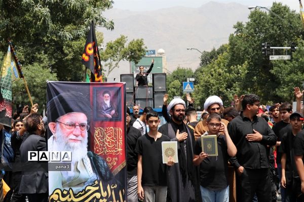 راهپیمایی دانش‌آموزان منطقه 3 در محکومیت هتک حرمت به ساحت مقدس قرآن کریم