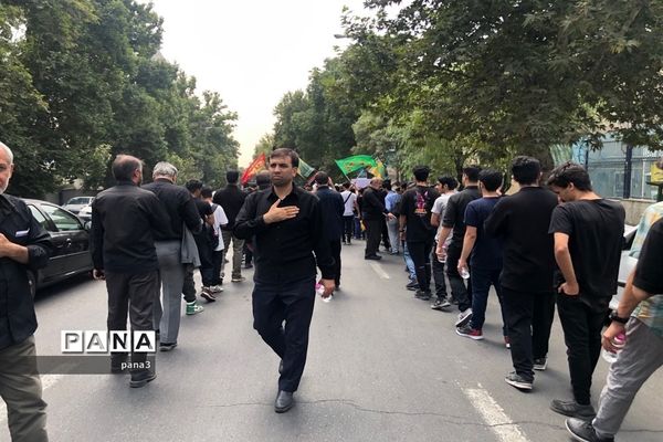 راهپیمایی دانش‌آموزان منطقه 3 در محکومیت هتک حرمت به ساحت مقدس قرآن کریم