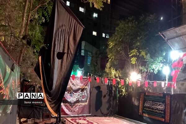 پذیرایی از عاشقان اباعبدالله الحسین(ع) در موکب‌های مشهد مقدس