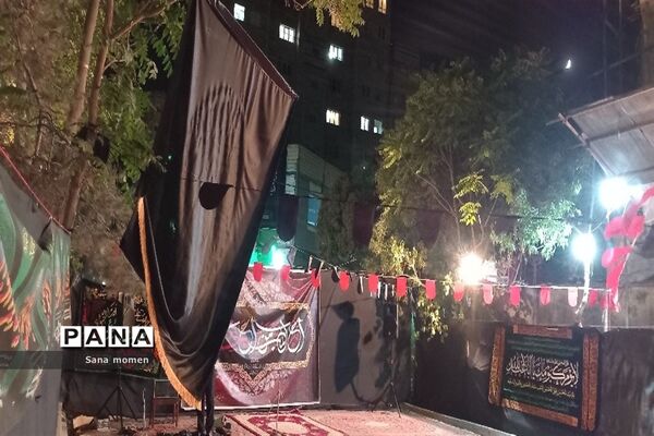 پذیرایی از عاشقان اباعبدالله الحسین(ع) در موکب‌های مشهد مقدس