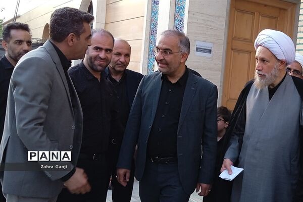 مراسم سوگواری دانش‌آموزان دختر و پسر متوسطه اول و دوم در مسجد خاتم الانبیاء