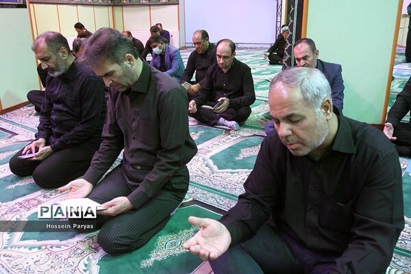 مجلس عزاداری حضرت اباعبدالله الحسین(ع) و قرائت زیارت عاشورا در وزارت آموزش و پرورش