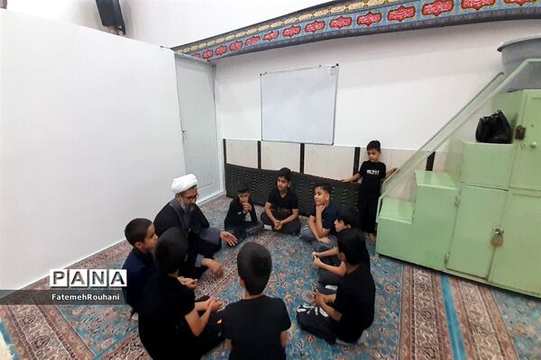 برپایی حلقه‌های معرفتی هیات قاسم بن الحسن ویژه ماه محرم در شهرستان خلیل‌آباد
