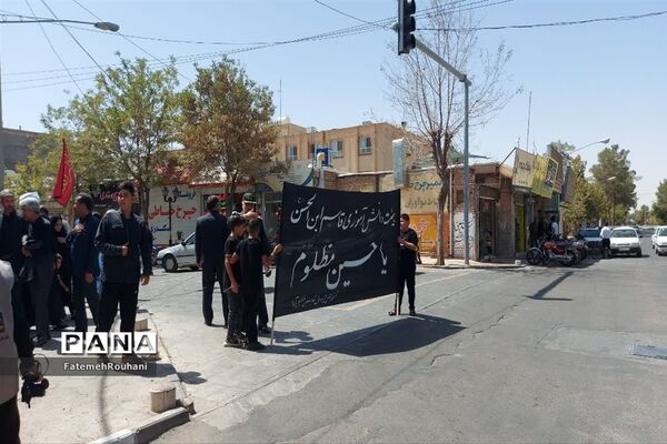 عزاداری پرشور نوجوانان شهرستان خلیل‌آباد در اجتماع بزرگ احلی من العسل