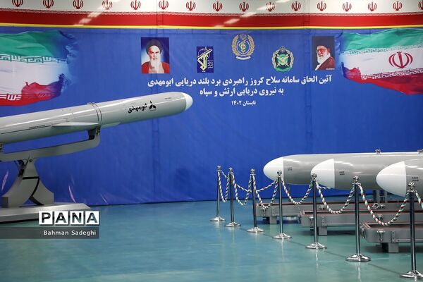 آیین الحاق موشک کروز دریایی ابومهدی به نیروی دریایی ارتش و سپاه