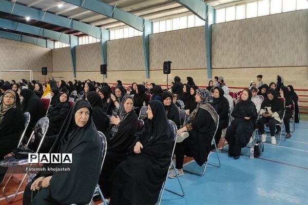 همایش بزرگ رهروان زینبی در شهرستان‌قرچک