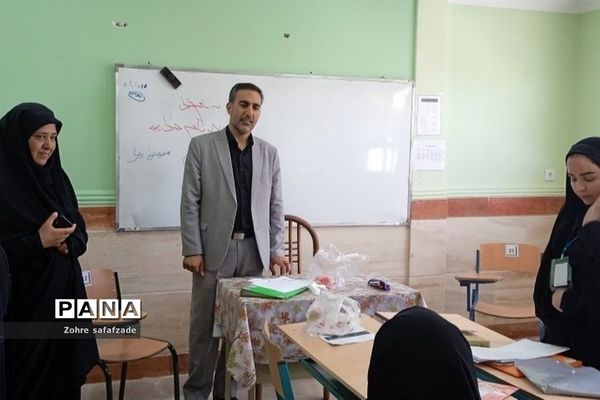 بازدید ناظران استانی از کانون ارزیابی و مصاحبه آزمون استخدامی آموزگاران منطقه رودهن