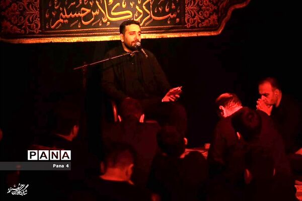 حضور دانش‌آموزان منطقه ۴ در همایش عاشورایی شاگرد کلاس حسینم