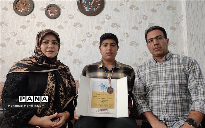 در مسابقات باید چند قدم از کتاب های درسی فراتر برویم