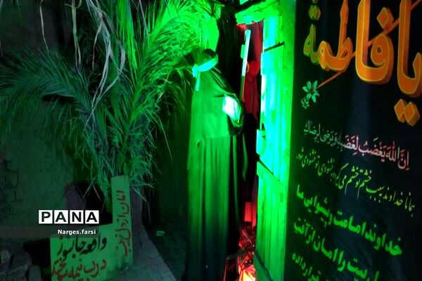 افتتاح نمایشگاه «غنچه‌های خونین» جعفرآباد قم