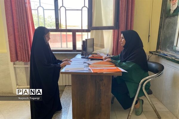 برگزاری آزمون مصاحبه دانش‌آموزان جهت  ورود به پایه هفتم مدرسه نمونه دولتی امام رضا (ع)
