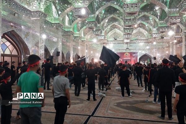 اجتماع بزرگ «احلی من العسل» در حرم مطهر حضرت سید علاءالدین (ع)