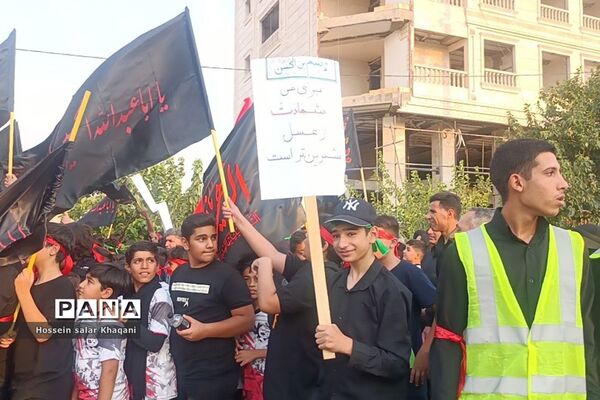 راهپیمایی دانش آموزان دهه هشتادی و دهه نودی ناحیه 3 شیراز در اعتراض به هتک حرمت قرآن کریم