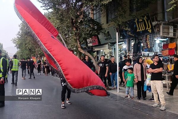 راهپیمایی دانش آموزان دهه هشتادی و دهه نودی ناحیه 3 شیراز در اعتراض به هتک حرمت قرآن کریم