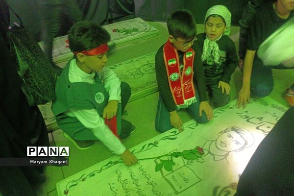 راهپیمایی دانش آموزان دهه هشتادی و دهه نودی ناحیه 3 شیراز در اعتراض به هتک حرمت قرآن کریم