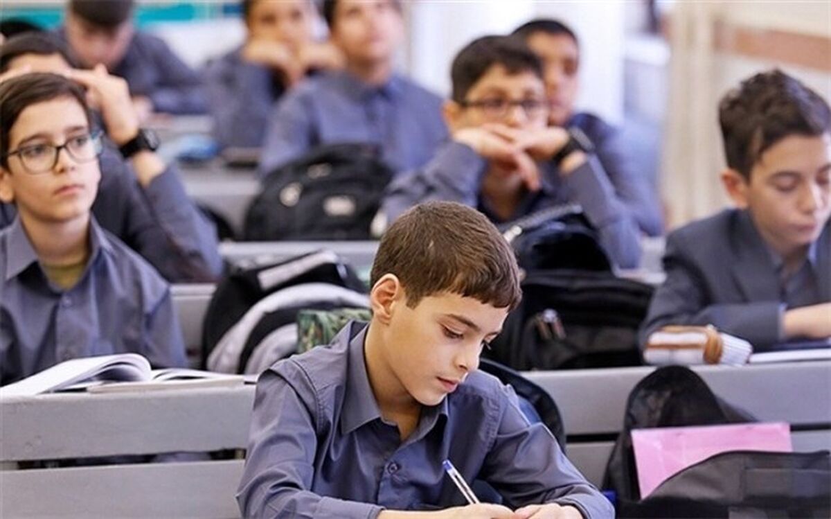 معلمان بازنشسته شهرستان‌قرچک در سال جدید، یاری‌رسان دانش‌آموزان هستند