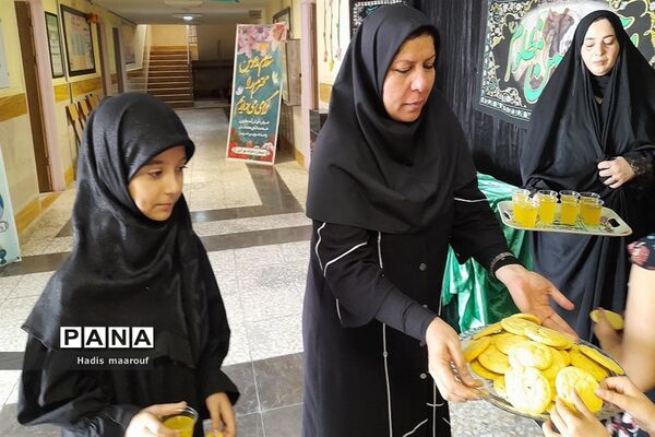 برپایی ایستگاه صلواتی ماه محرم در دبستان مهرآیین بهارستان 2