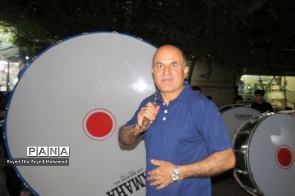 دسته های زنجیر زنی در شب تاسوعای حسینی در شهر قیامدشت