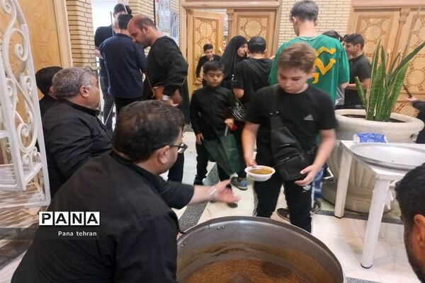 برپایی هیات عزاداری نوجوانان عاشورایی در منطقه ۱۱
