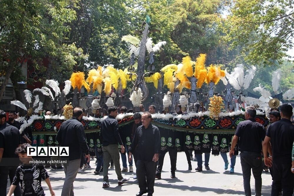 تاسوعا با عاشقان حسینی در بجنورد