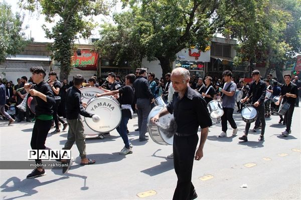 تاسوعا با عاشقان حسینی در بجنورد