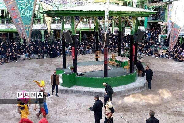 مراسم شبیه‌خوانی  روز تاسوعا در شهر رینه